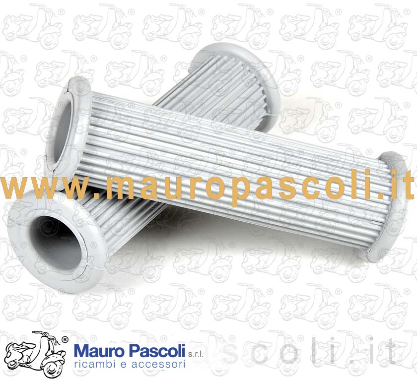 Kit n 2 gomme grigio da mm 17 per copripedale passeggero Vespa .