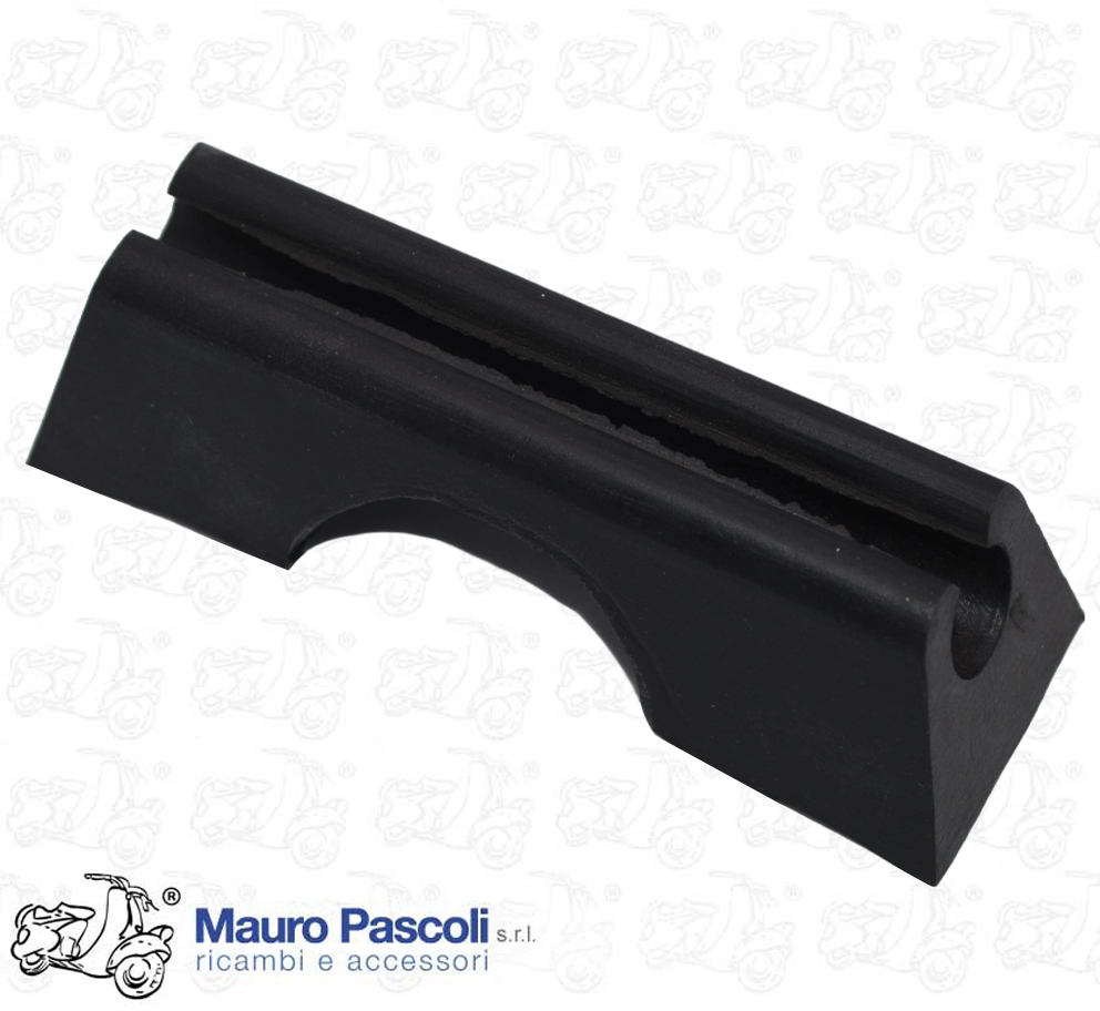 Tampone in gomma nero,battuta portapacchi  posteriore,vespa.
