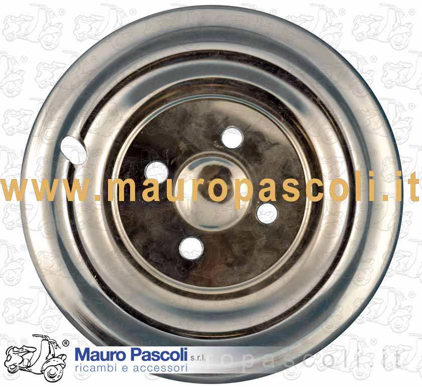 Borchia vintage cromata,per ruota anteriore Vespa e ruote ant post Ape .