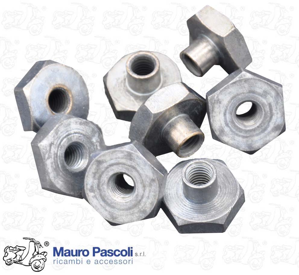 Kit 8 dado in ottone 8x 22 fiss.cerchio,vespa 125 - 150 - Ape - ricambio nos.