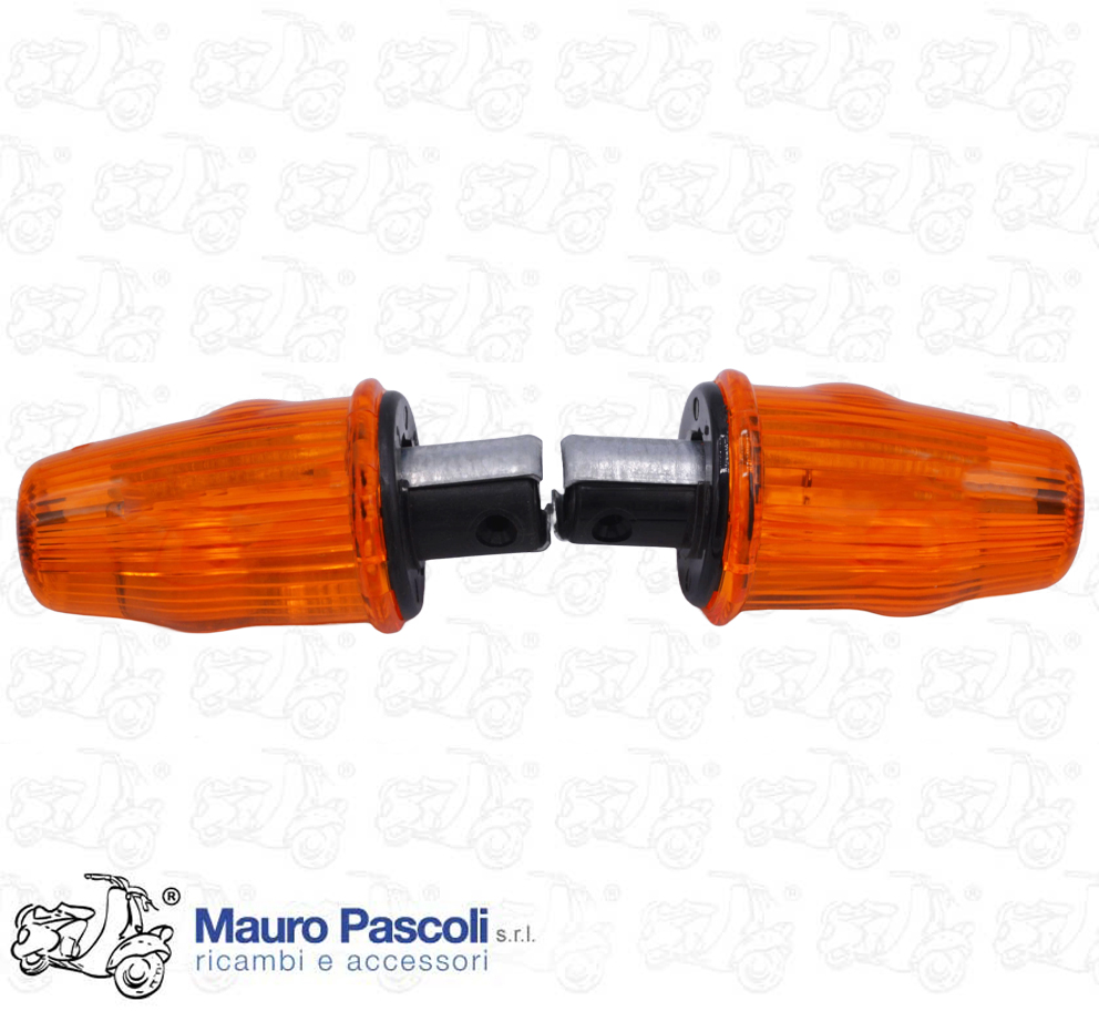 Coppia frecce manubrio,marca hella,ricambio piaggio nos,vespa.