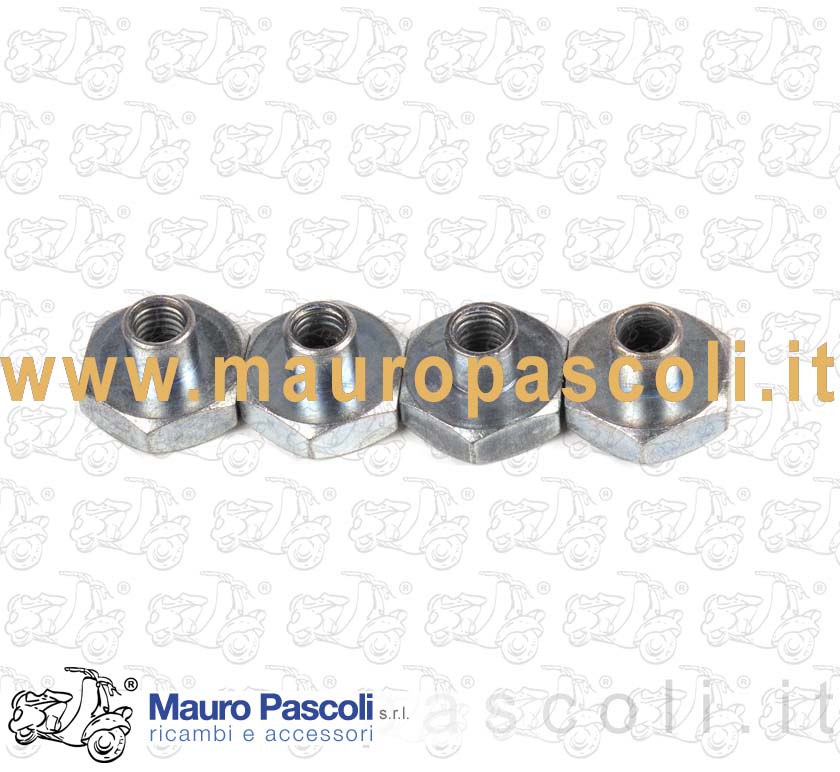 Kit 4 dado in ottone 8 x 22 ,fissaggio cerchio,vespa 125 - 150 - ape.